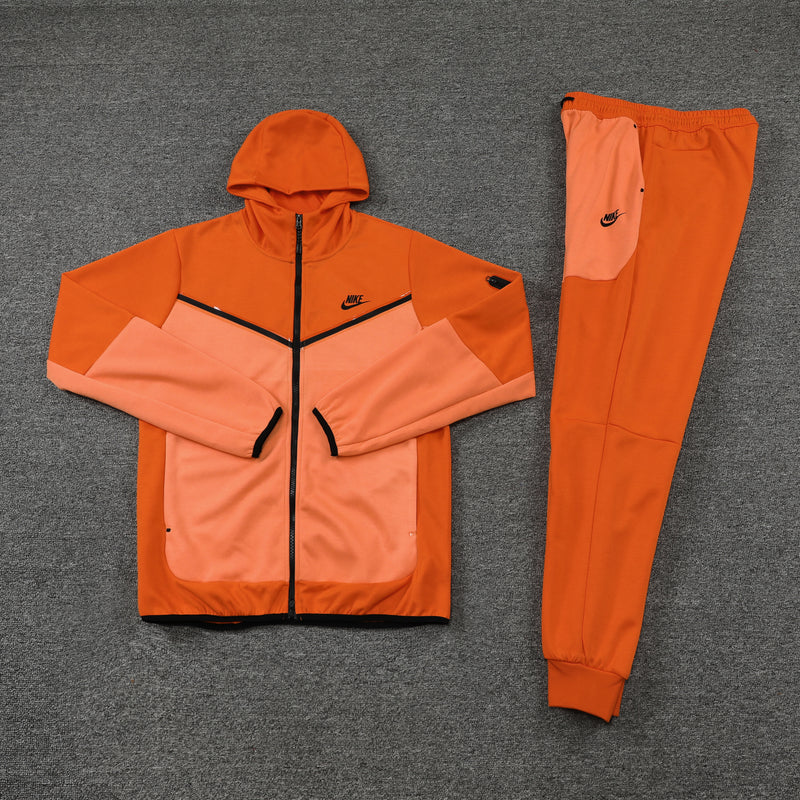 Conjunto Nike: Tech Fleece - Laranja e Branco