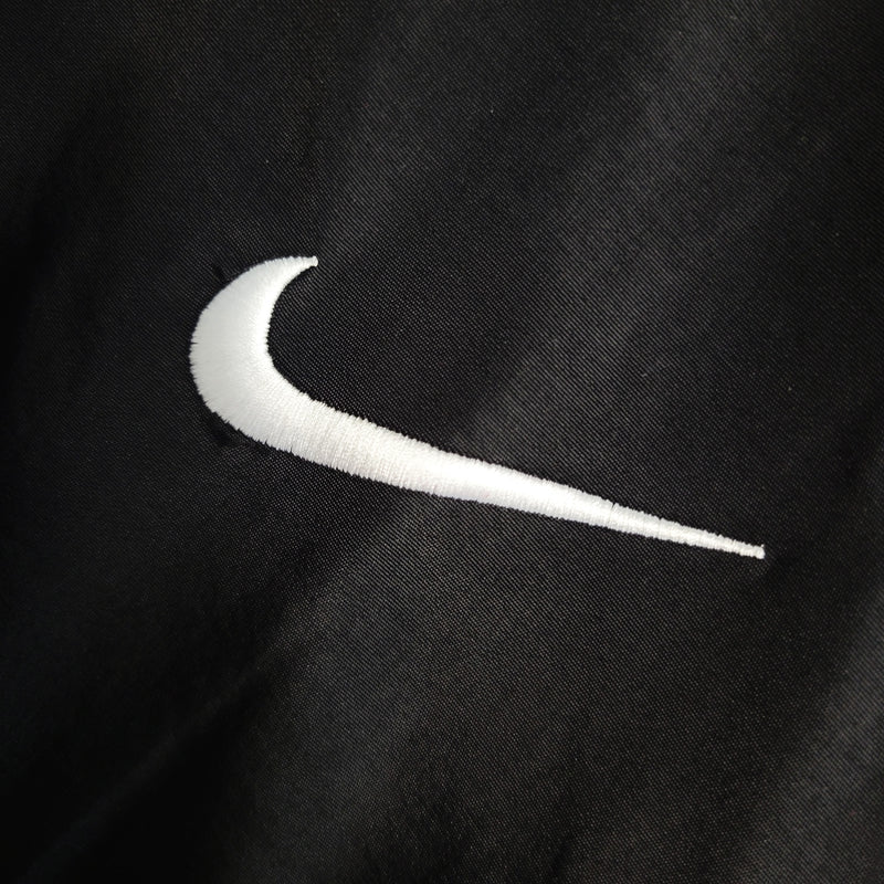 Jaqueta Corta-Vento Nike Treasure - Azul marinho