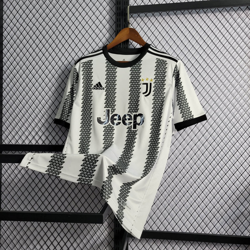 Camisa Juventus Home | 22/23 Torcedor Adidas Masculino - Preto e Branco