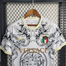Camisa Itália Edição Especial Versace | 23/24 Torcedor Puma Masculino - Branco