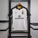 Camisa Retrô Manchester United Centenário 2001/02 Dupla Face - Branca e Dourado