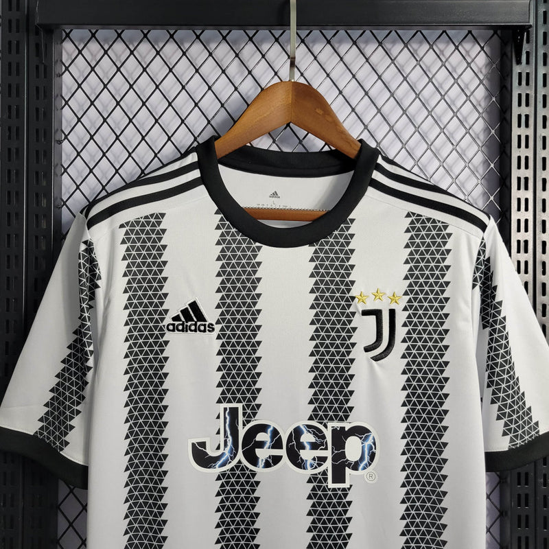 Camisa Juventus Home | 22/23 Torcedor Adidas Masculino - Preto e Branco