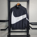 Jaqueta Corta-Vento Nike Big Swoosh - Preto